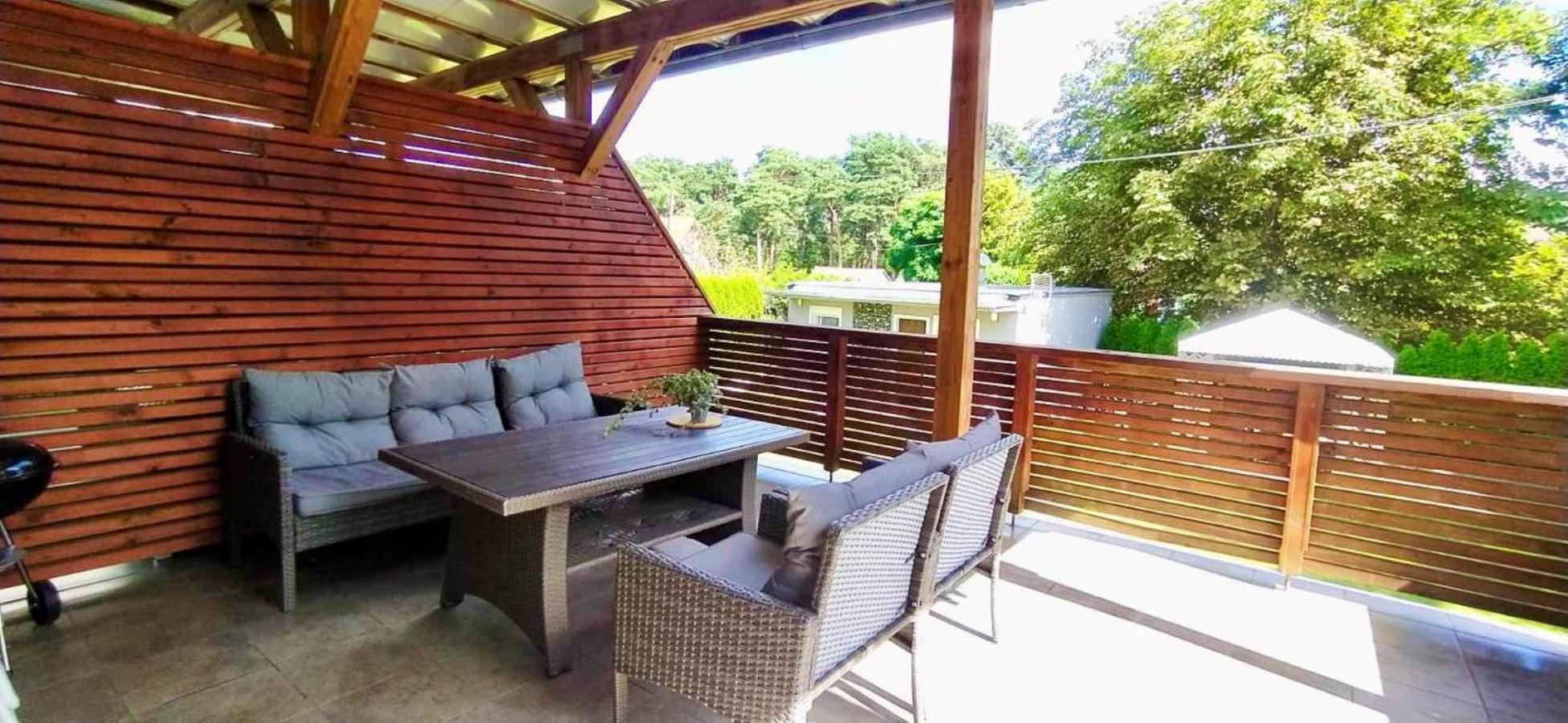 Villa Arkodes กดัญสก์ ภายนอก รูปภาพ